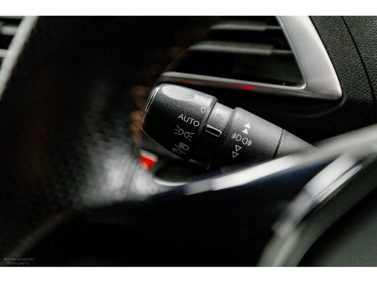 Peugeot 3008 SUV, Petrol, 2018, Grey