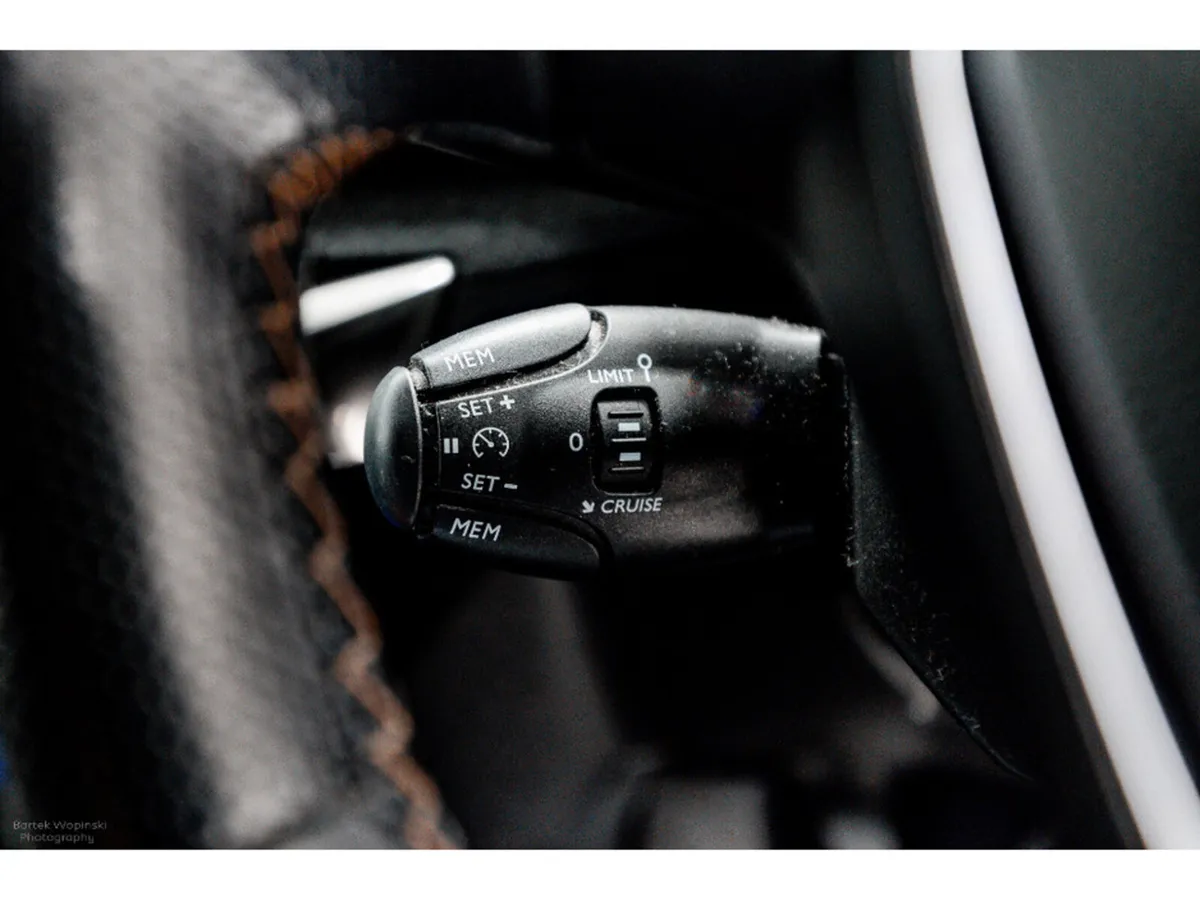 Peugeot 3008 SUV, Petrol, 2018, Grey