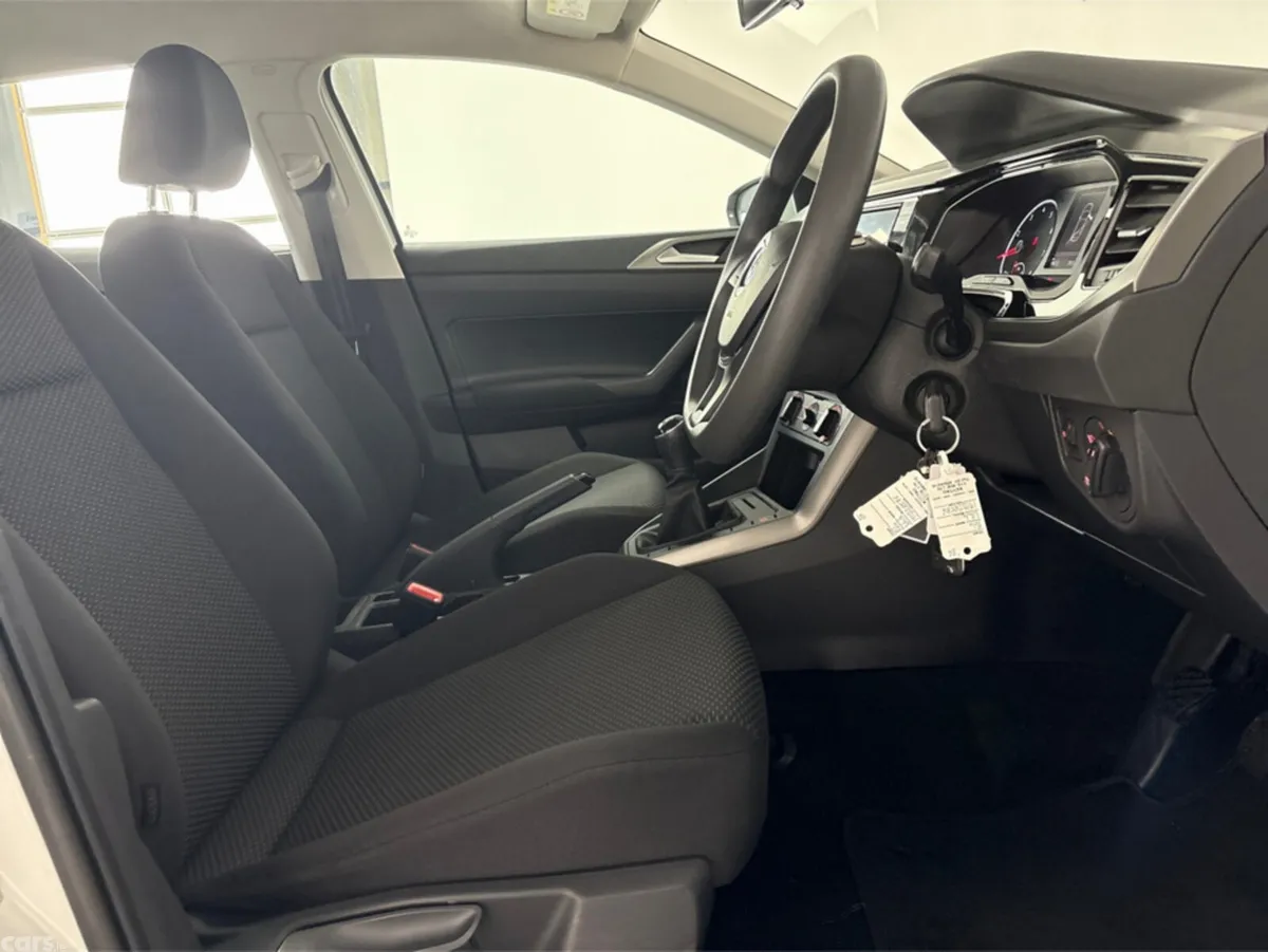 Volkswagen Polo Hatchback, Petrol, 2019, White
