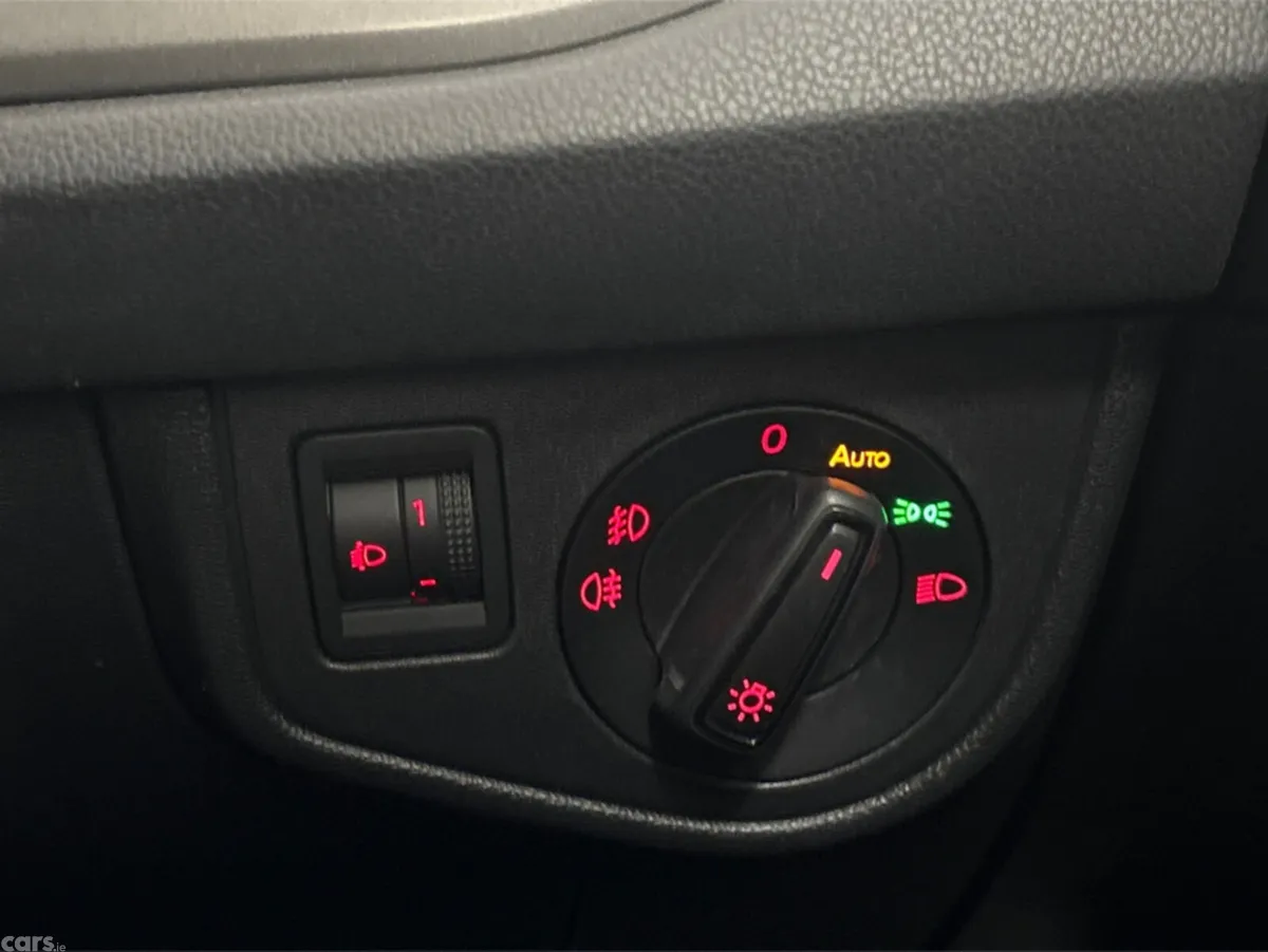 Volkswagen Polo Hatchback, Petrol, 2019, White
