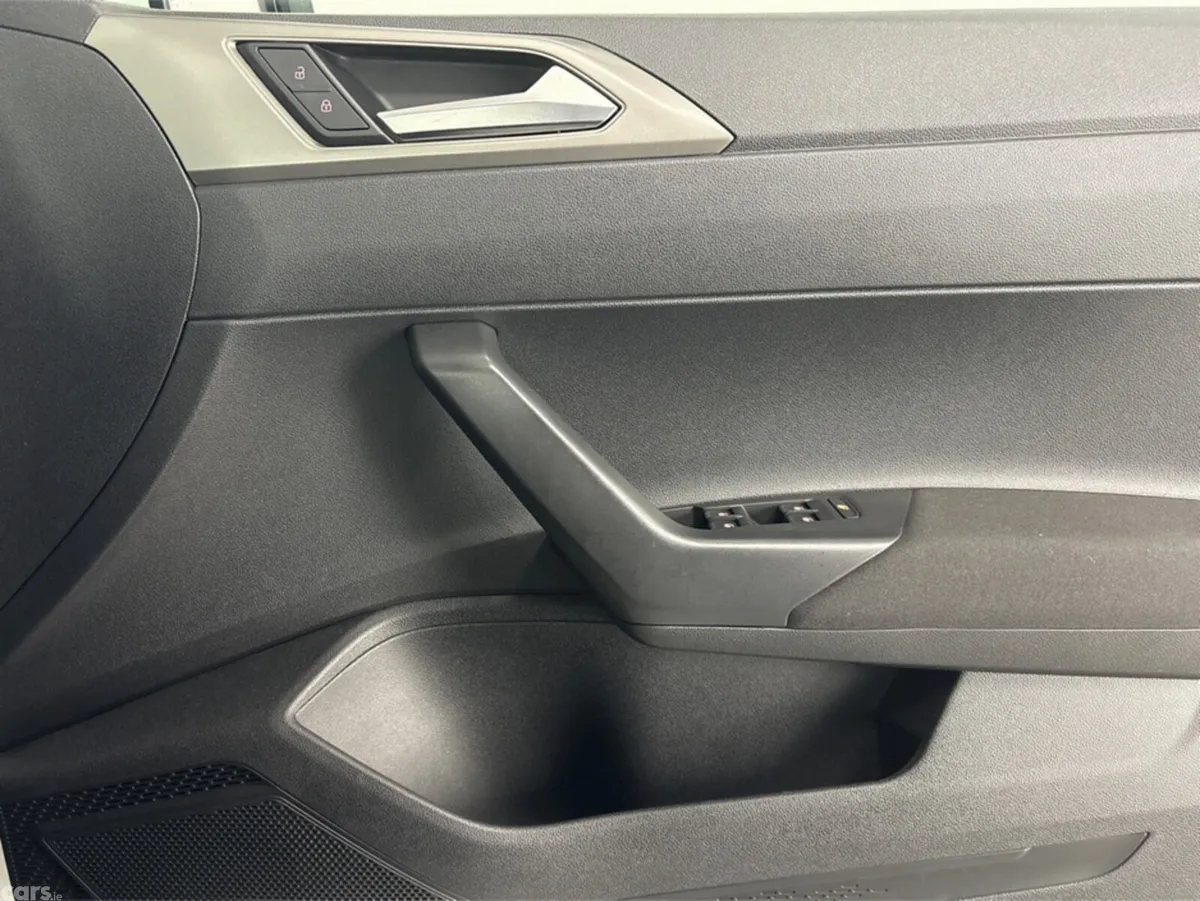 Volkswagen Polo Hatchback, Petrol, 2019, White