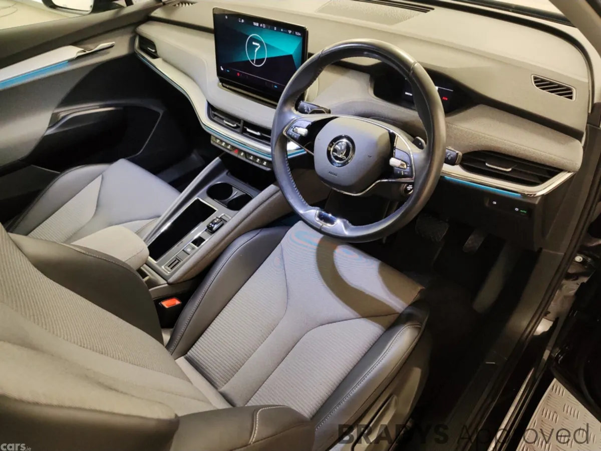 Skoda Enyaq Hatchback, Electric, 2023, Black