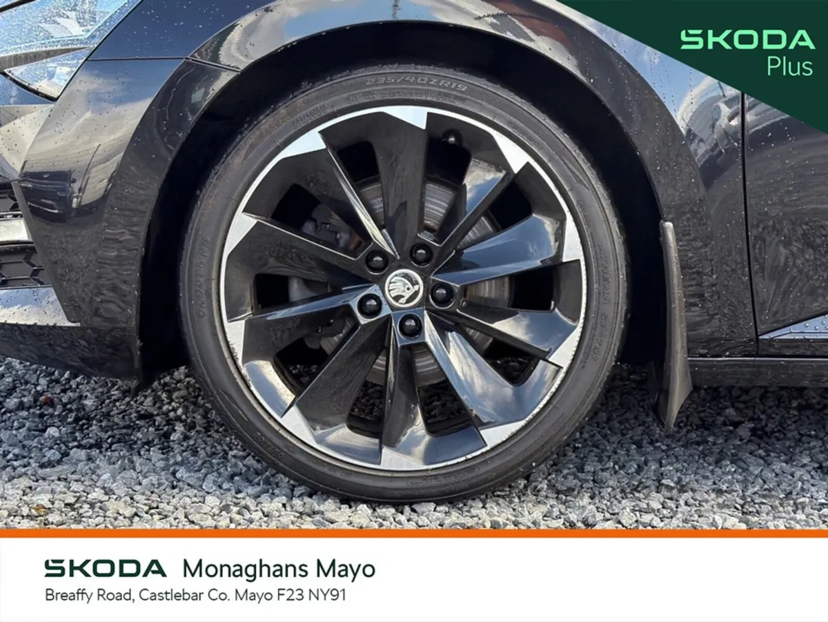 Skoda Superb Hatchback, Diesel, 2024, Black