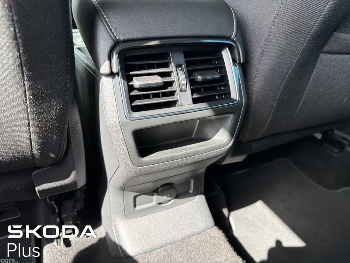 Skoda Karoq Estate, Petrol, 2022, Grey
