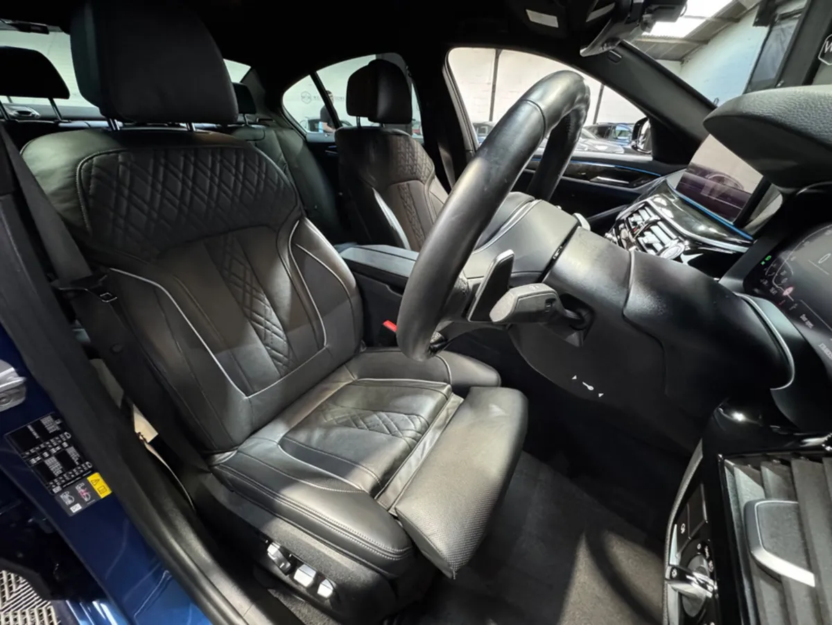 BMW 5-Series Saloon, Petrol Plug-in Hybrid, 2021, Blue