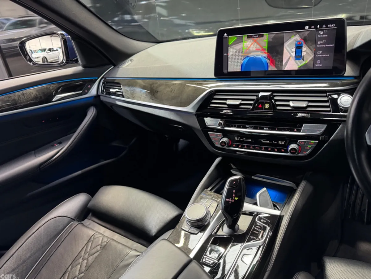 BMW 5-Series Saloon, Petrol Plug-in Hybrid, 2021, Blue