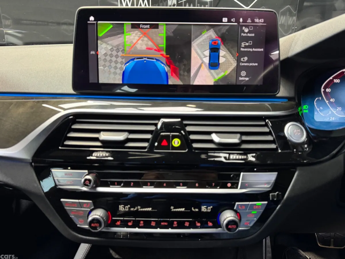 BMW 5-Series Saloon, Petrol Plug-in Hybrid, 2021, Blue