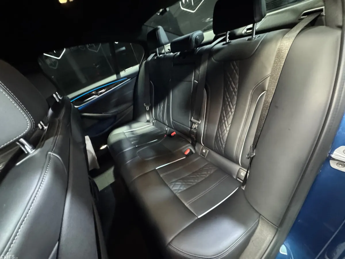 BMW 5-Series Saloon, Petrol Plug-in Hybrid, 2021, Blue