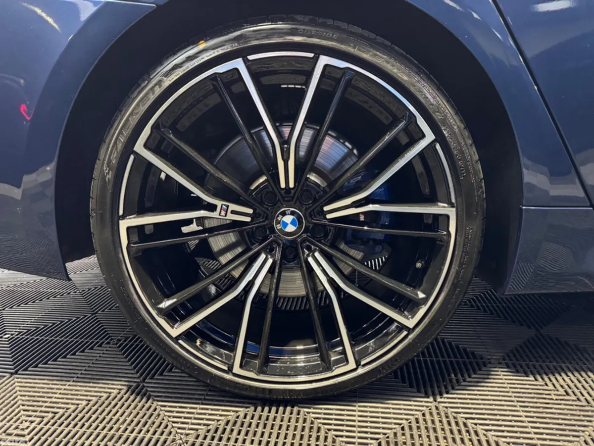 BMW 5-Series Saloon, Petrol Plug-in Hybrid, 2021, Blue