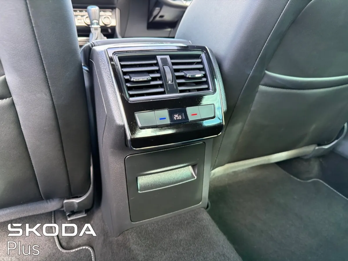 Skoda Superb Hatchback, Diesel, 2024, Black