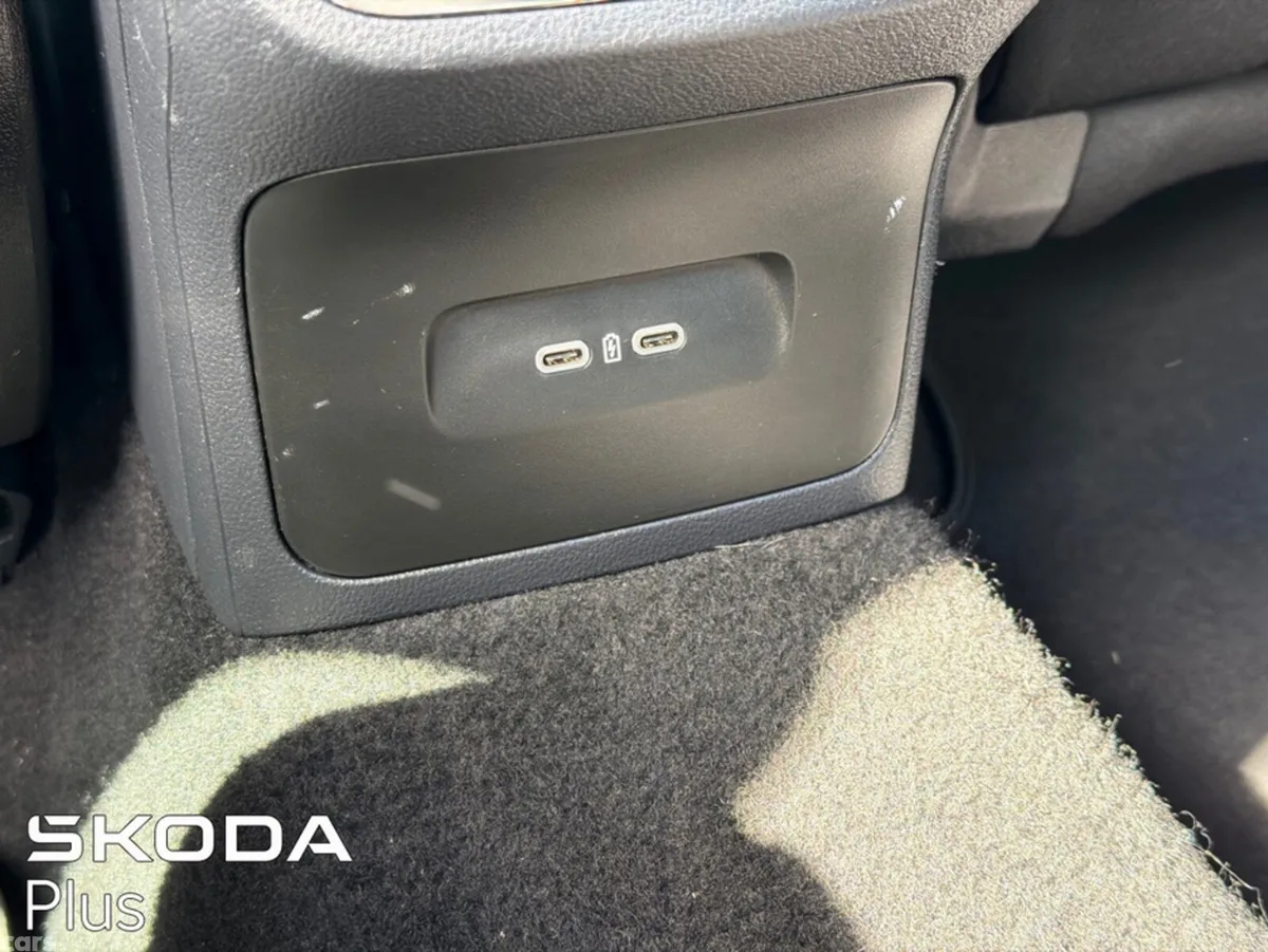 Skoda Octavia Hatchback, Diesel, 2022, Blue