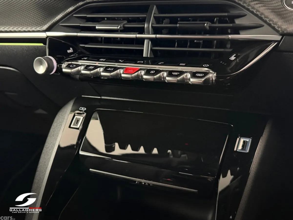 Peugeot 2008 Hatchback, Petrol, 2023, White