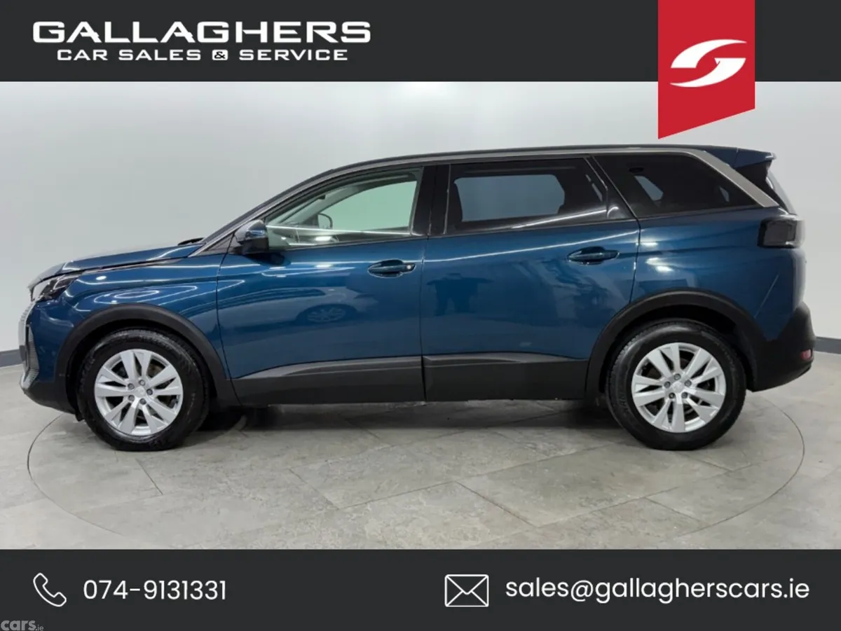 Peugeot 5008 MPV, Diesel, 2021, Blue
