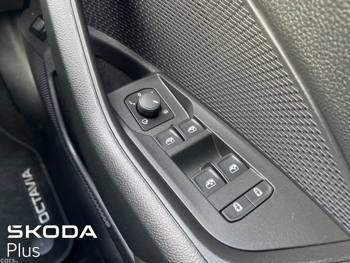 Skoda Octavia Saloon, Diesel, 2026, Black
