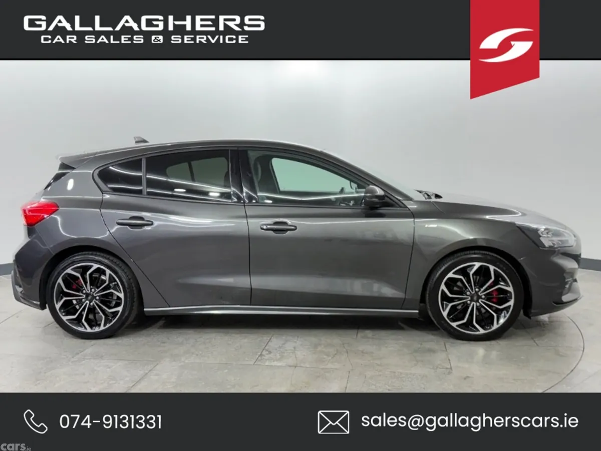 Ford Focus Hatchback, Petrol, 2021, Grey