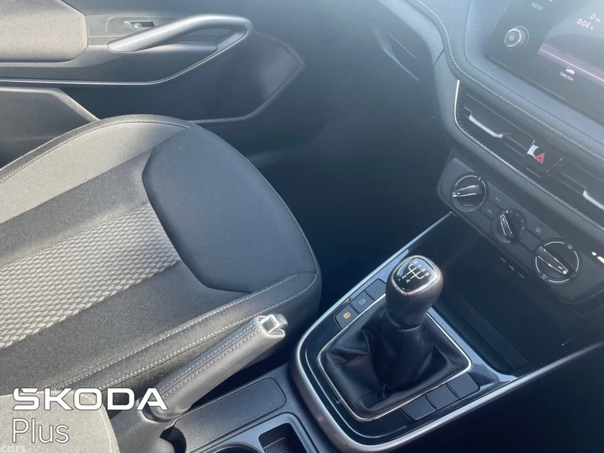 Skoda Fabia Hatchback, Petrol, 2023, White