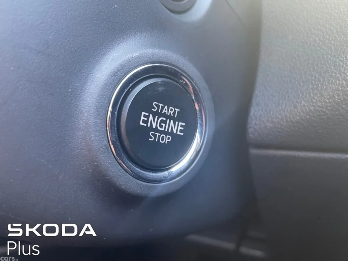 Skoda Fabia Hatchback, Petrol, 2023, White