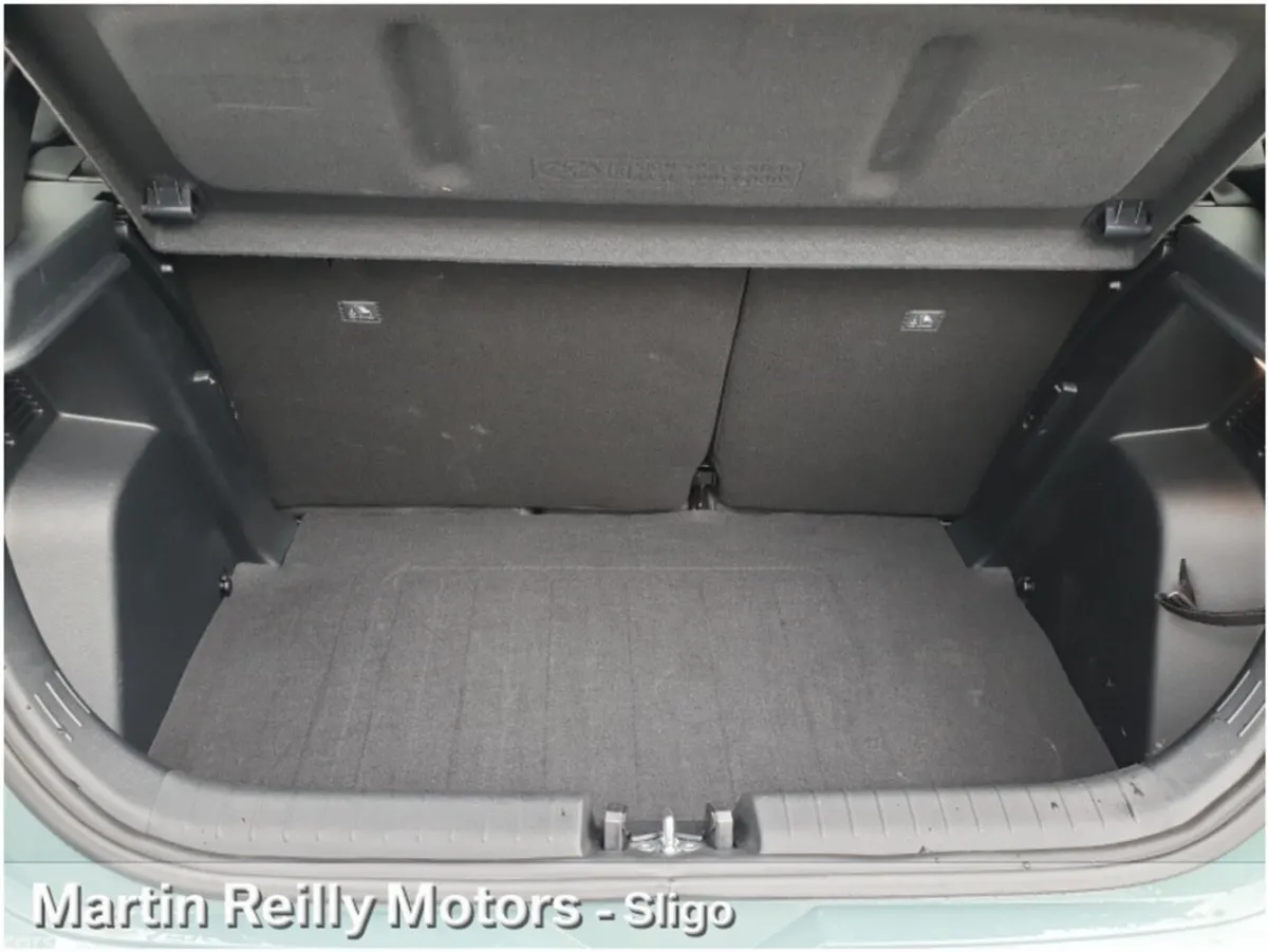 Hyundai i20 Hatchback, Petrol, 2026, Green