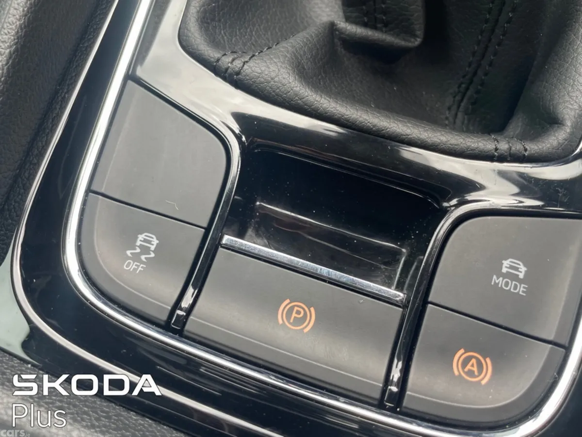 Skoda Karoq SUV, Diesel, 2024, Blue