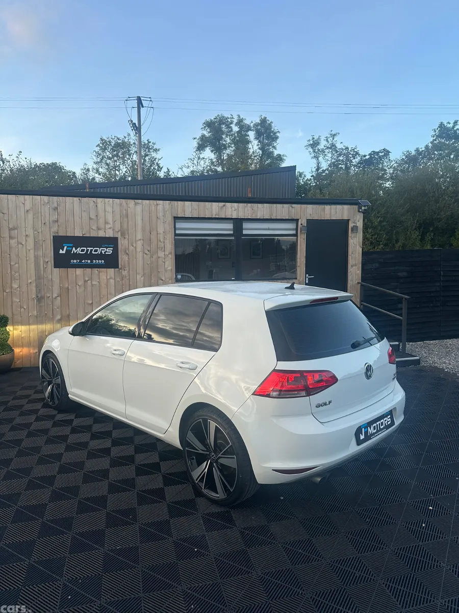 Volkswagen Golf Hatchback, Petrol, 2014, White