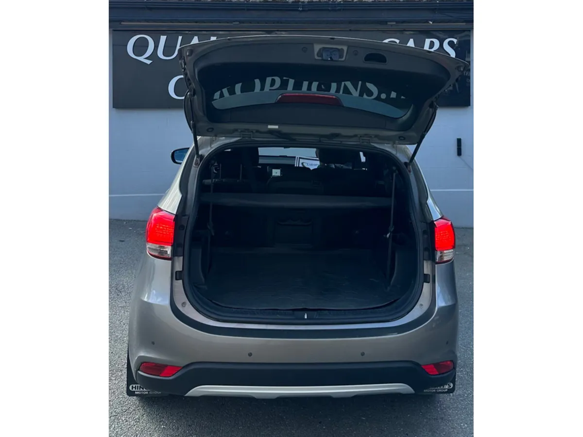 Kia Carens Estate, Diesel, 2018, Grey