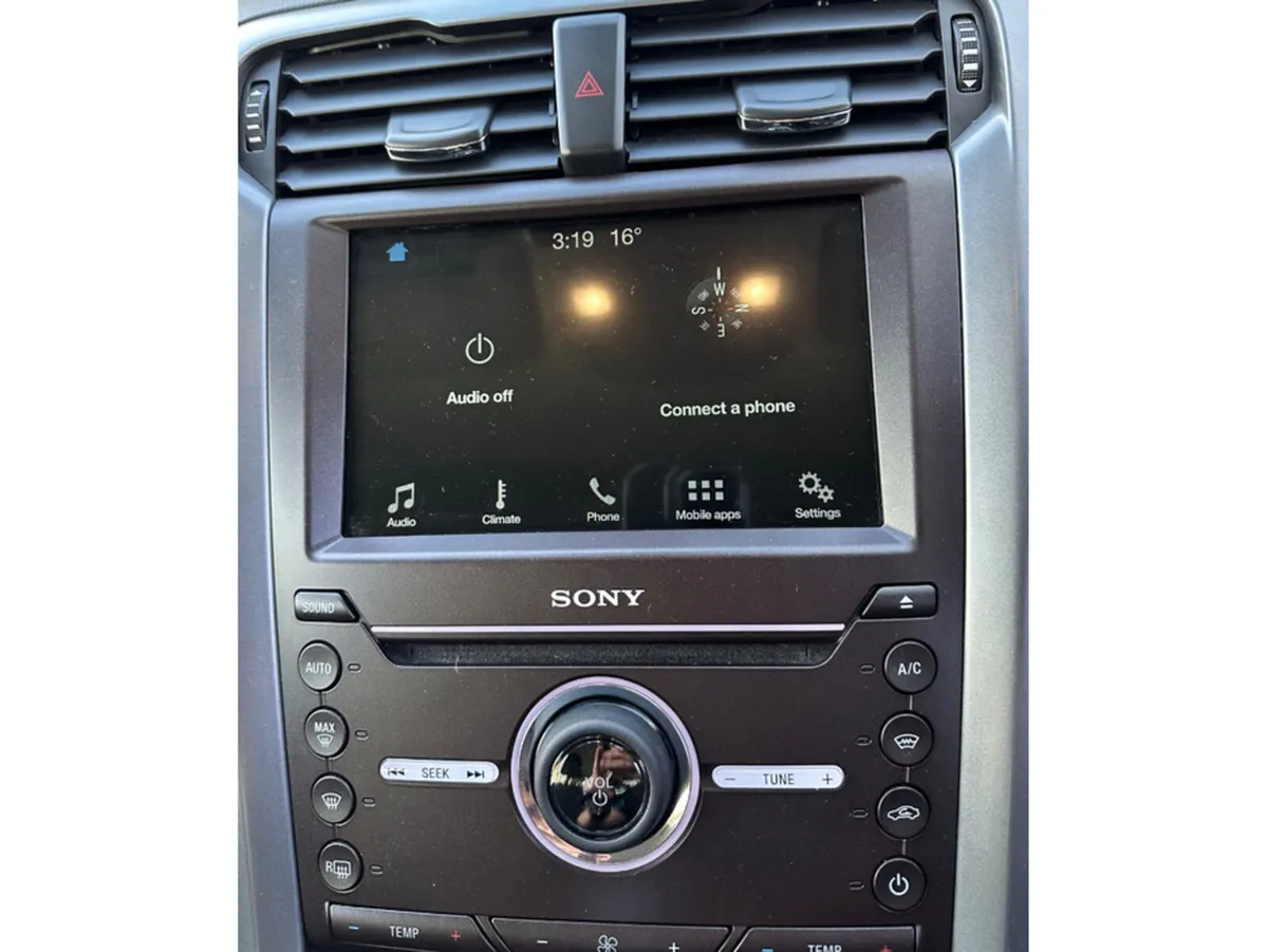 Ford Mondeo Saloon, Petrol Hybrid, 2019, White
