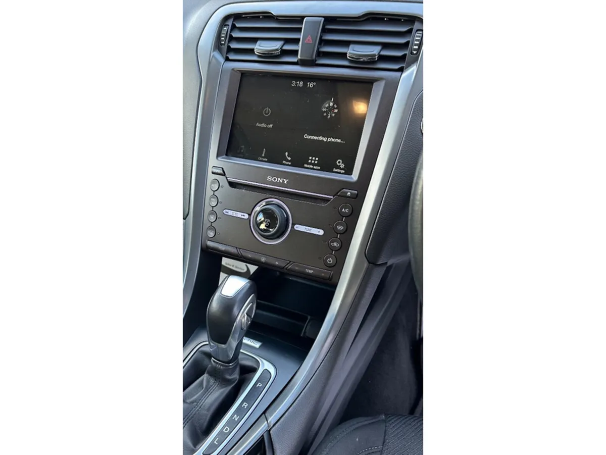 Ford Mondeo Saloon, Petrol Hybrid, 2019, White