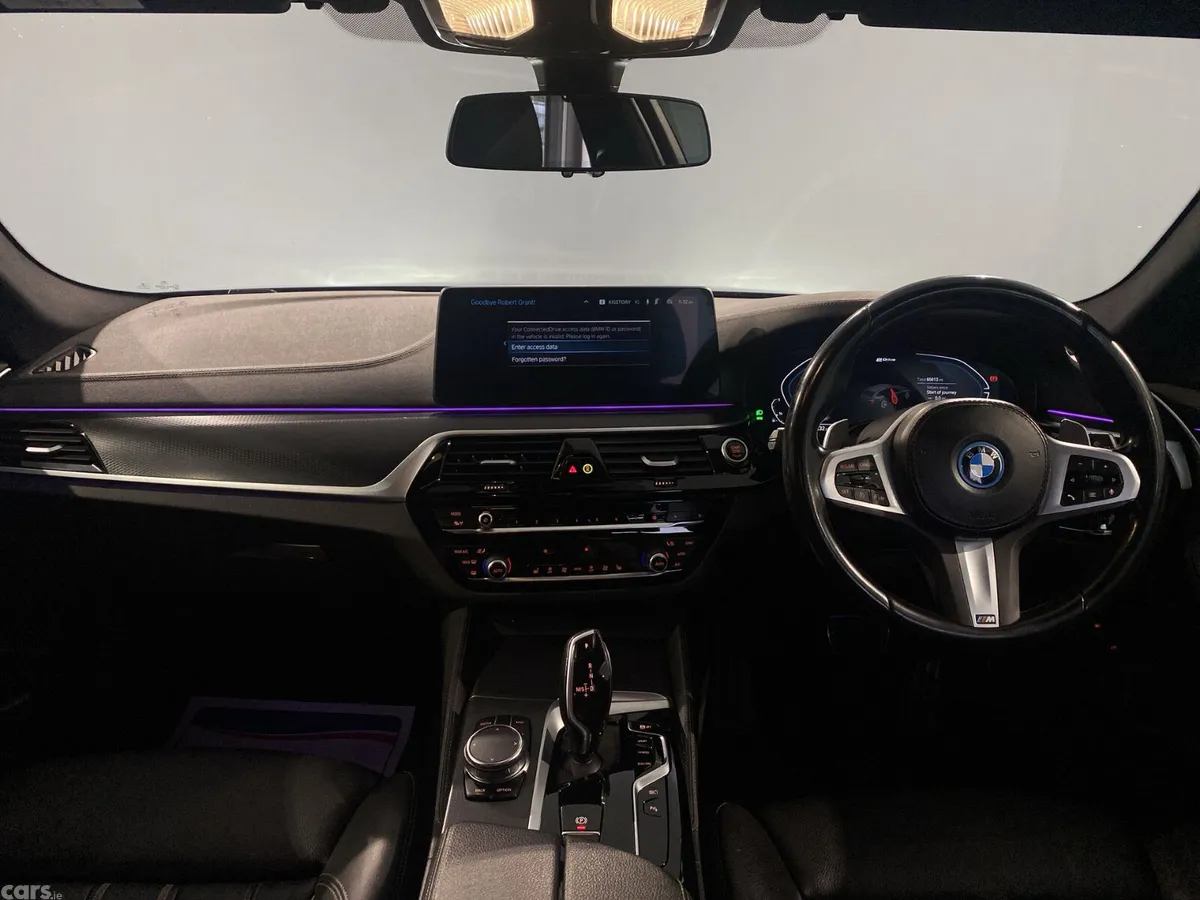 BMW 5-Series Estate, Petrol Hybrid, 2022, Blue