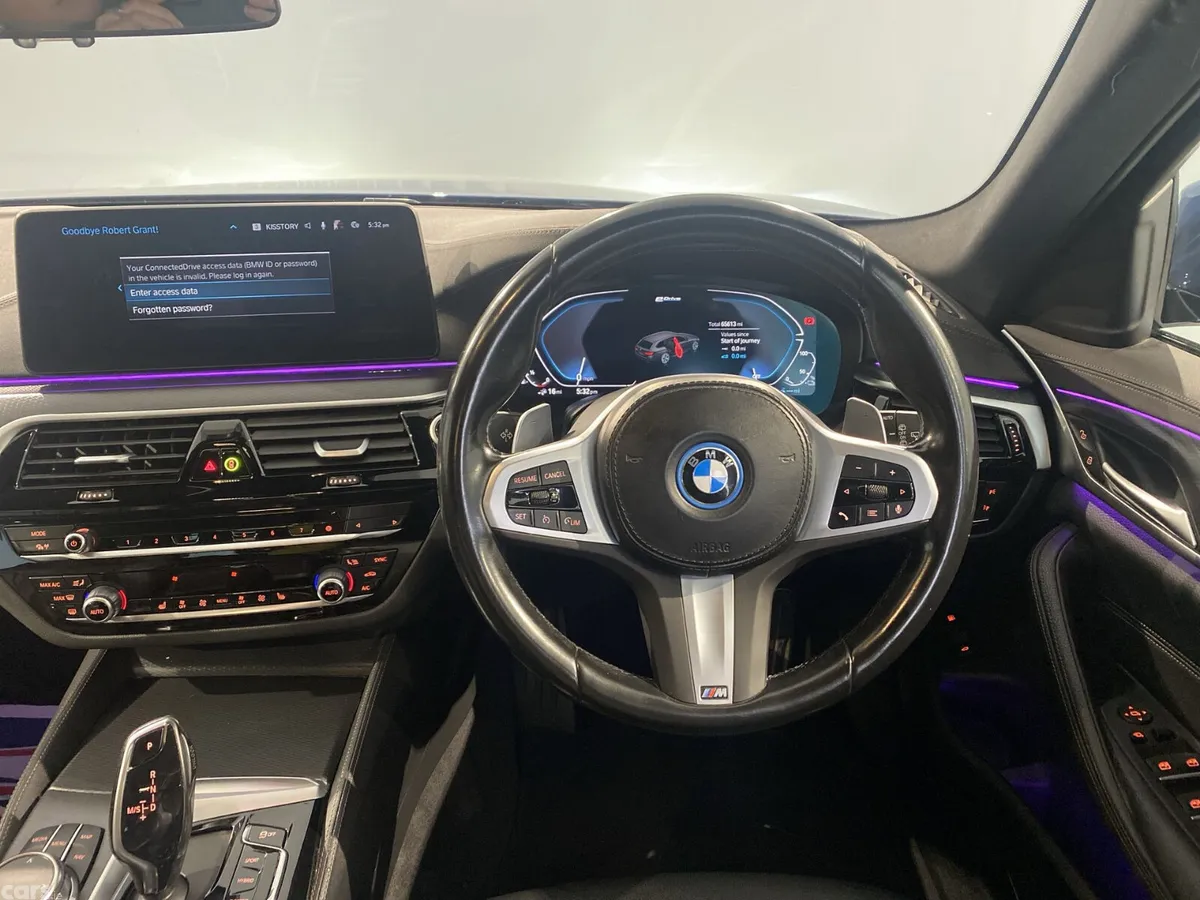 BMW 5-Series Estate, Petrol Hybrid, 2022, Blue