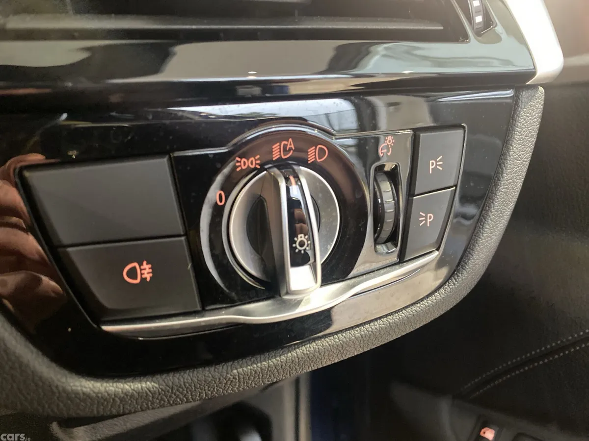 BMW 5-Series Estate, Petrol Hybrid, 2022, Blue