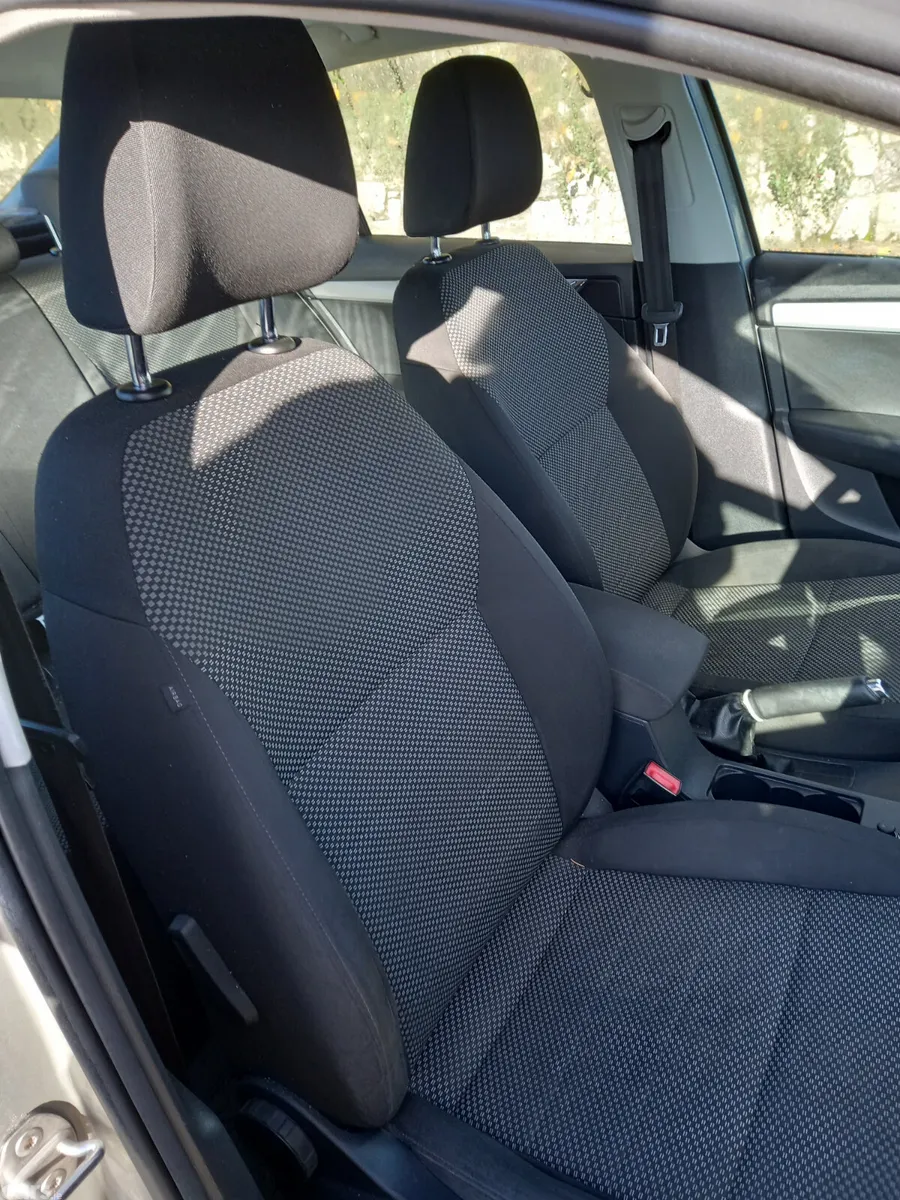 Skoda Octavia Saloon, Diesel, 2017, Yellow