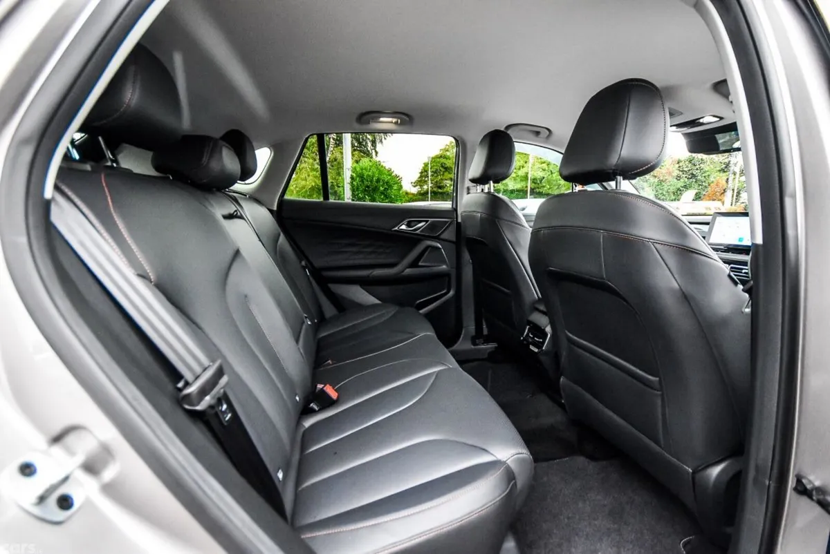 MG HS Hatchback, Petrol Plug-in Hybrid, 2025, Grey