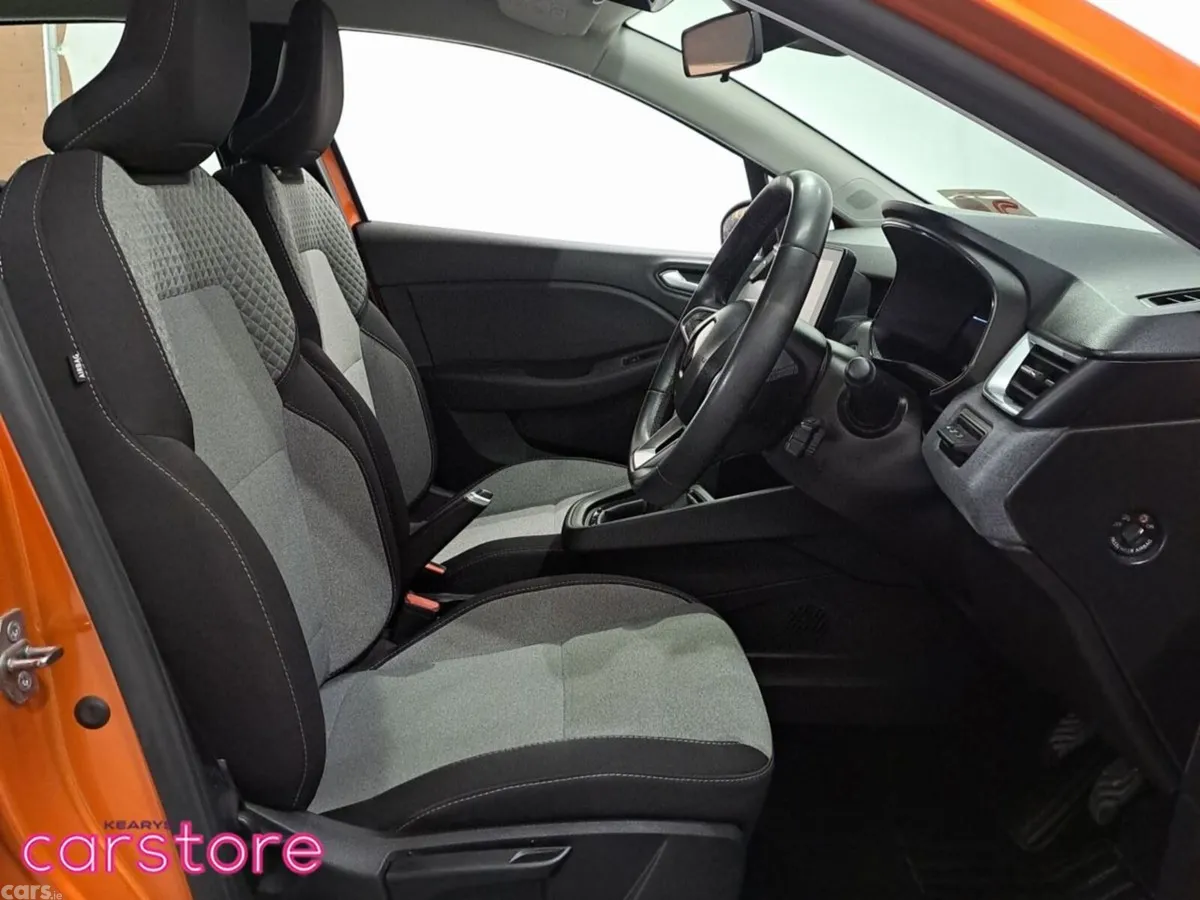 Renault Clio Hatchback, Petrol, 2024, Orange