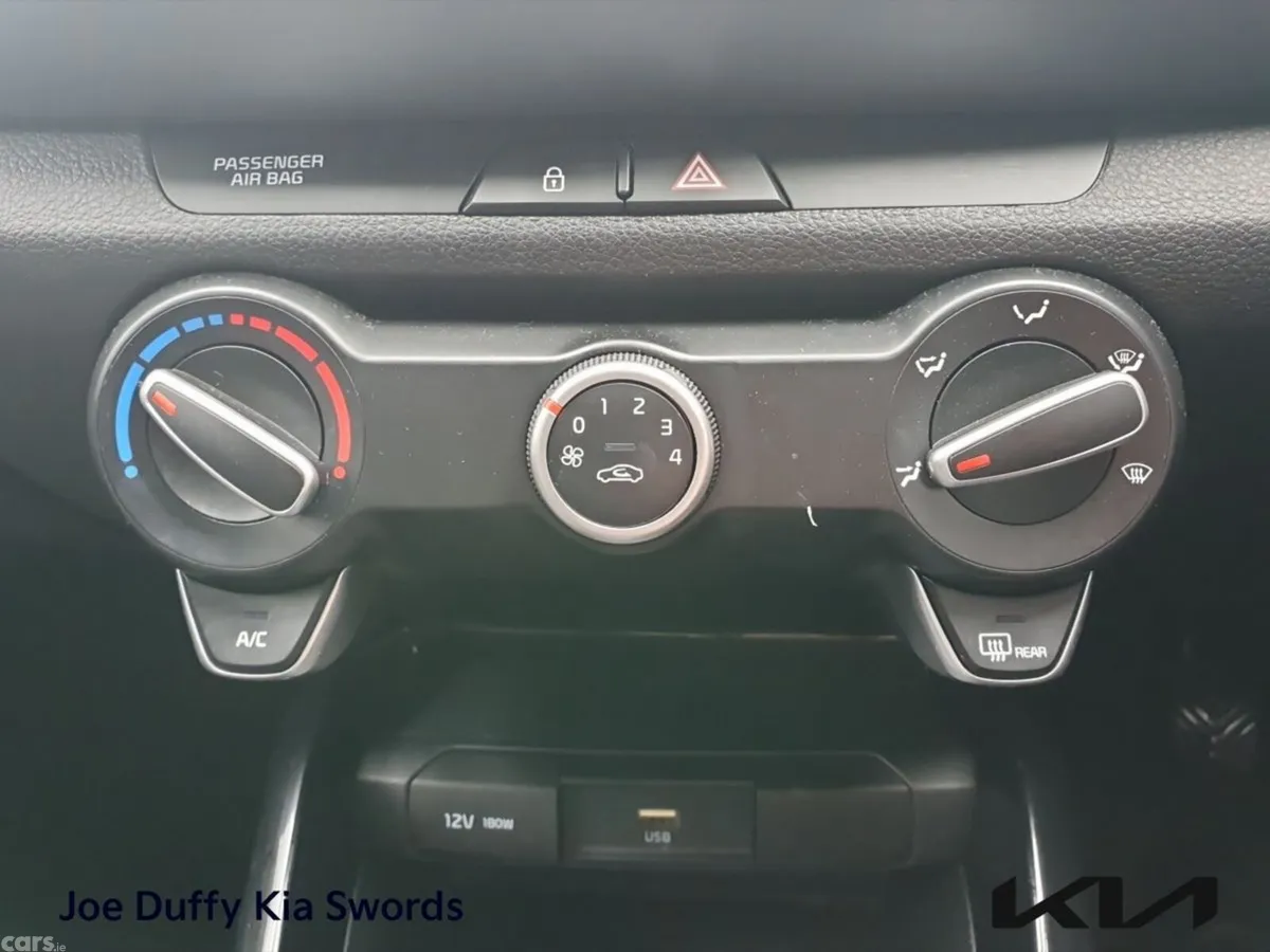 Kia Stonic Estate, Petrol, 2022, Red