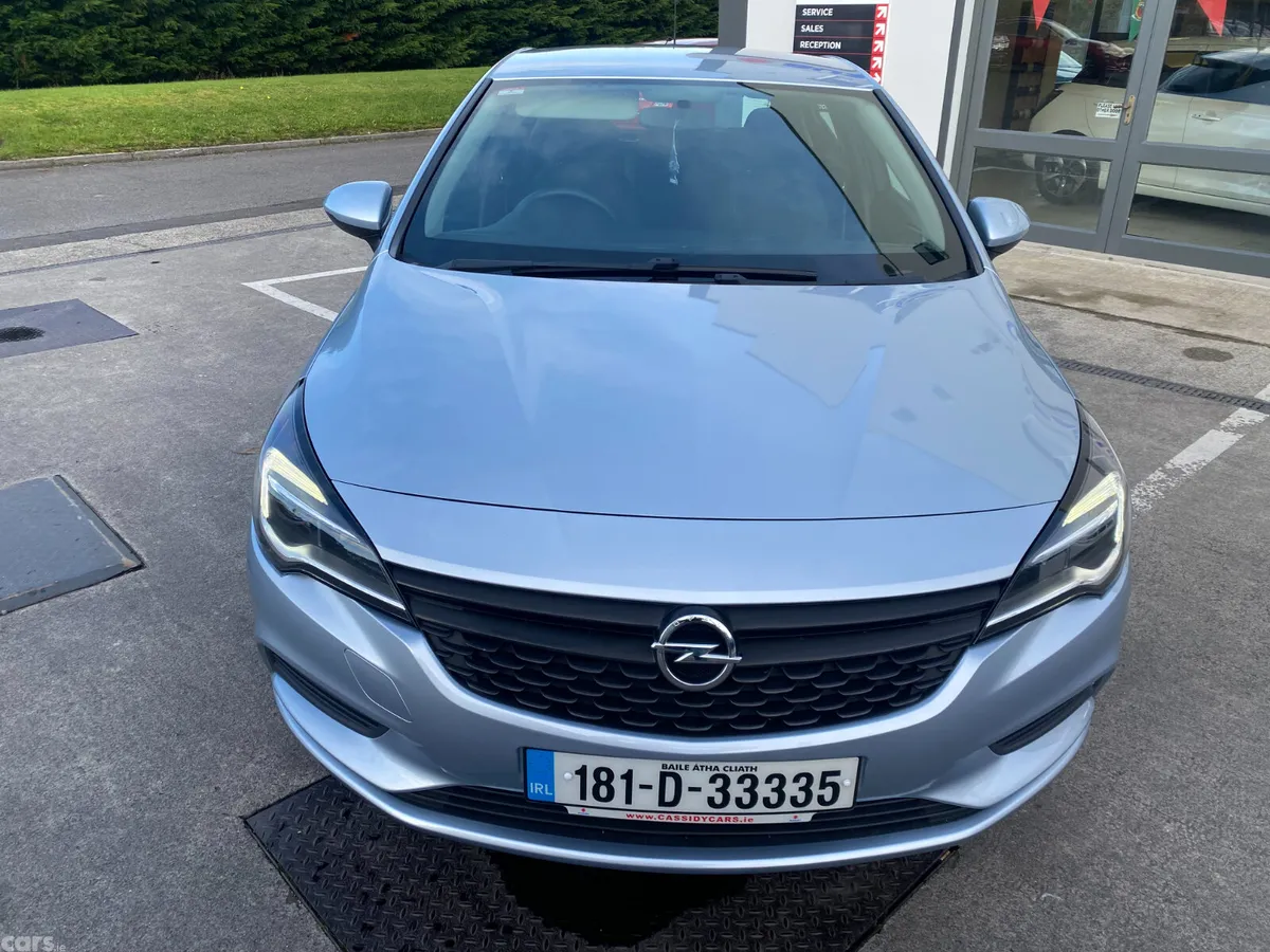 Opel Astra Hatchback, Petrol, 2018, Grey