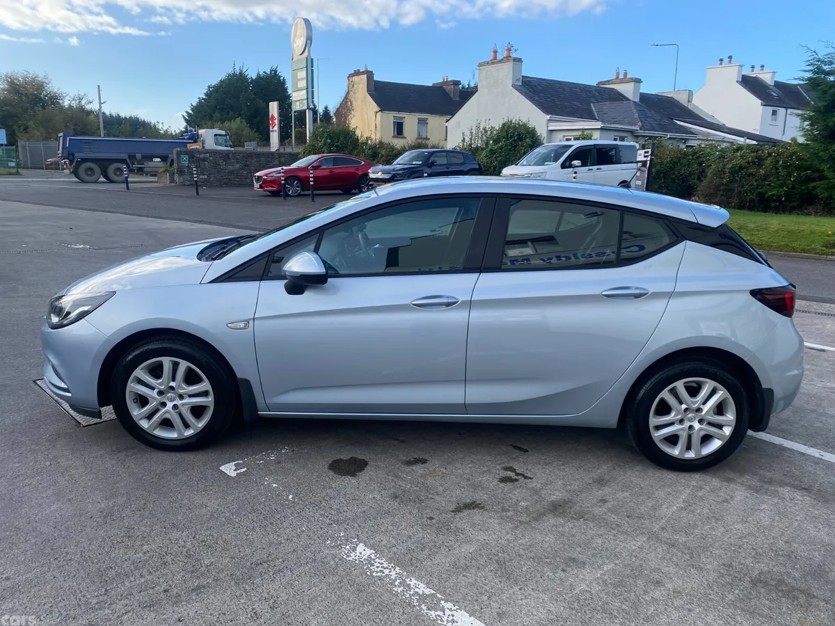 Opel Astra Hatchback, Petrol, 2018, Grey