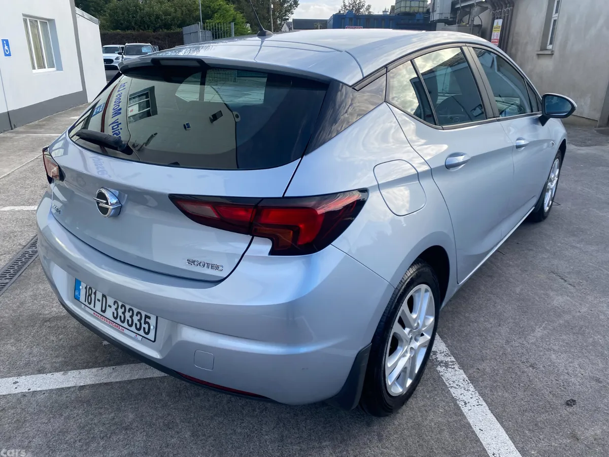Opel Astra Hatchback, Petrol, 2018, Grey