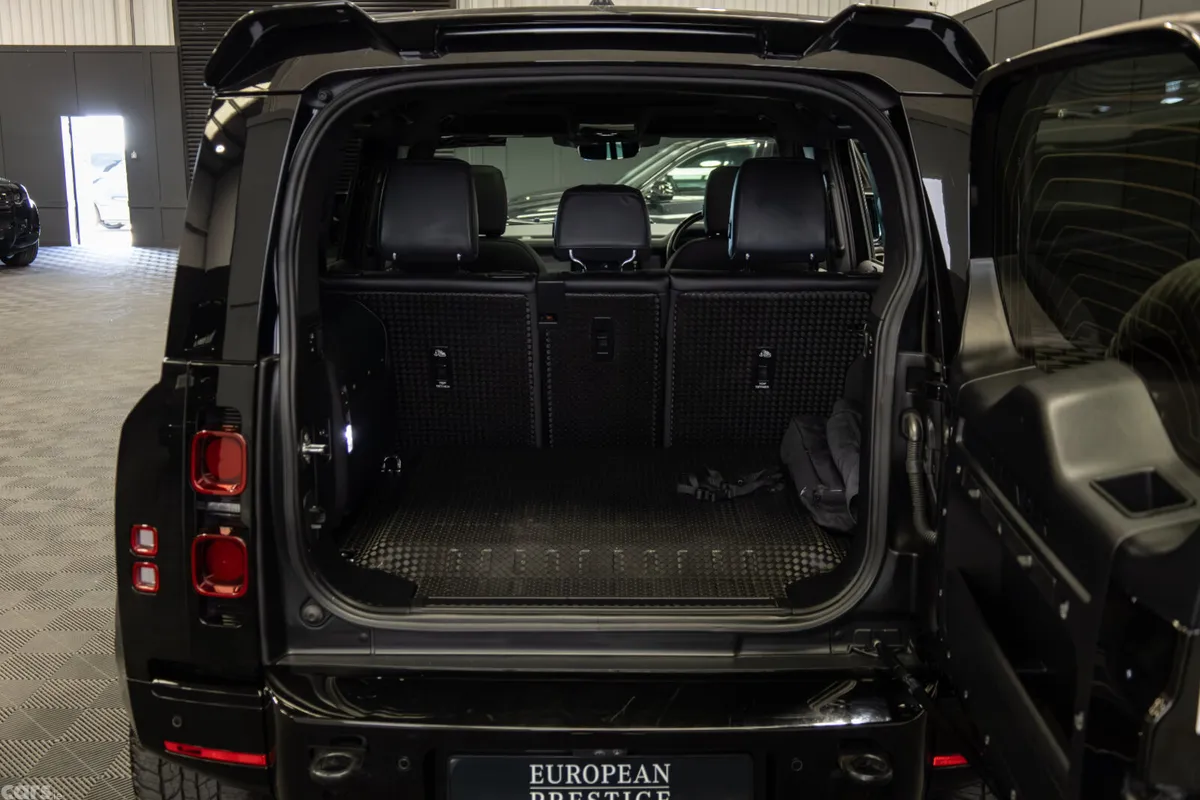 Land Rover Defender SUV, Petrol Plug-in Hybrid, 2022, Black