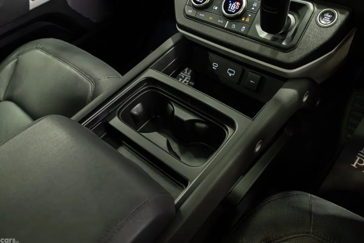 Land Rover Defender SUV, Petrol Plug-in Hybrid, 2022, Black