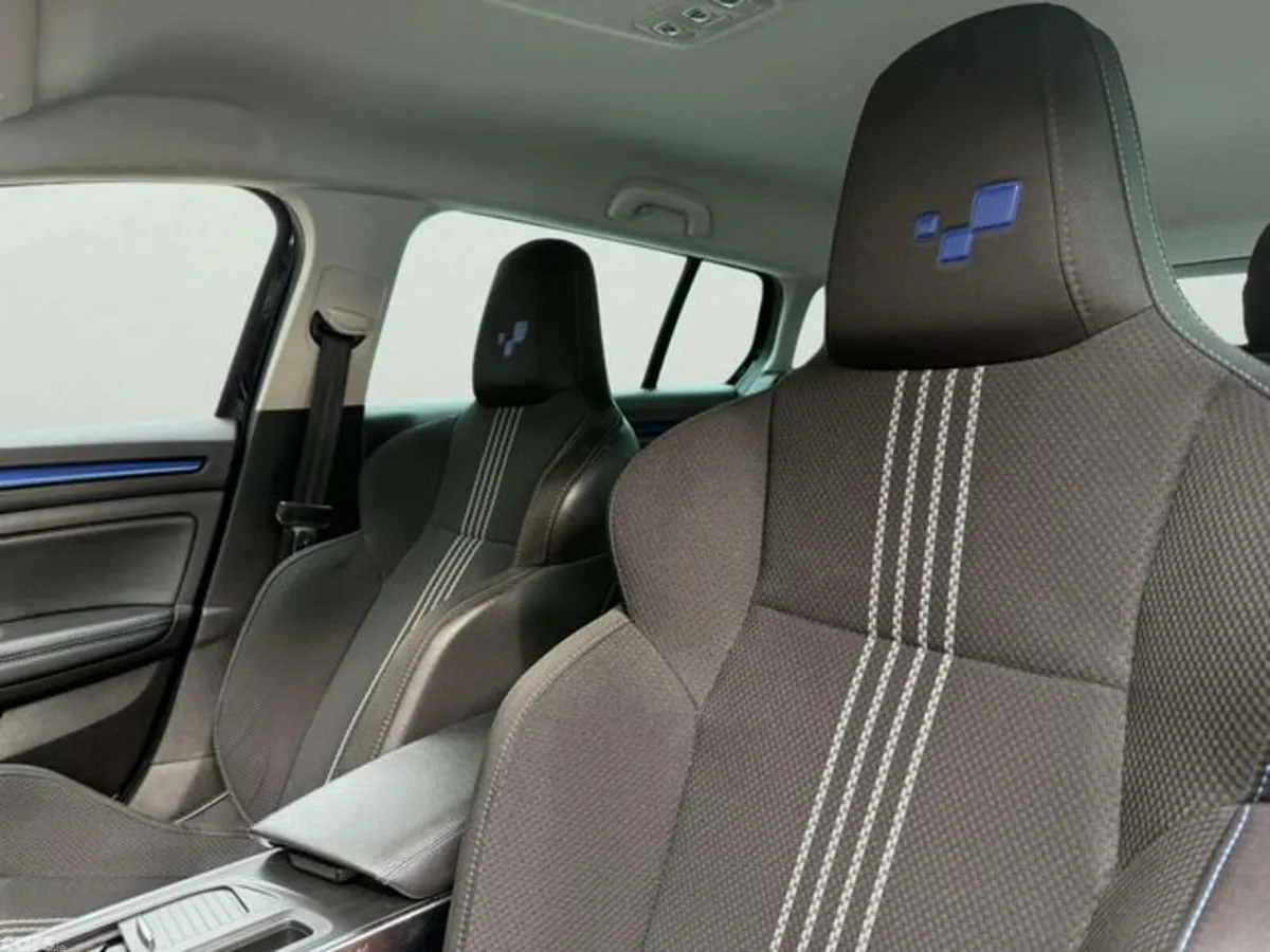 Renault Megane Estate, Petrol, 2021, Black