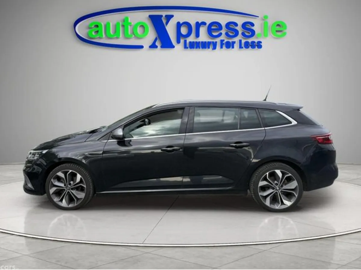 Renault Megane Estate, Petrol, 2021, Black