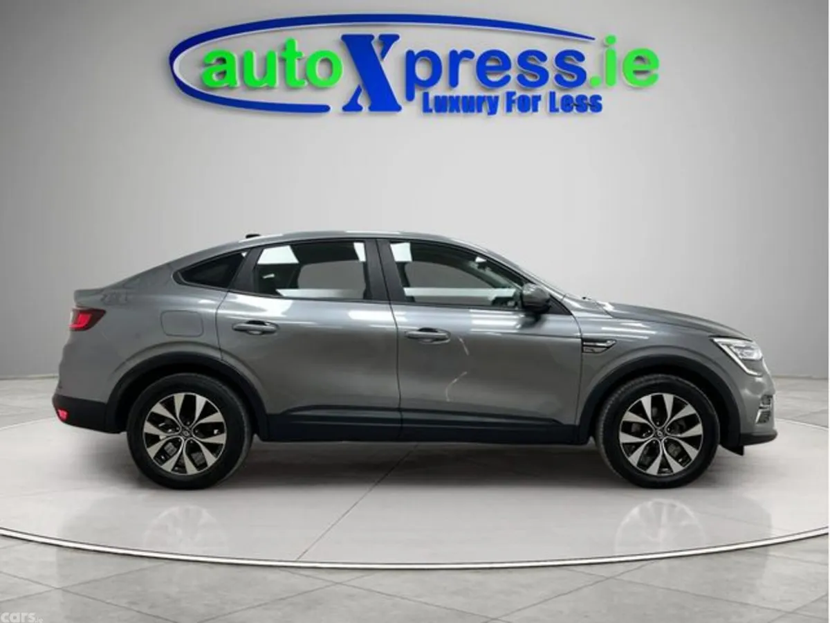 Renault Arkana Hatchback, Petrol Hybrid, 2022, Grey