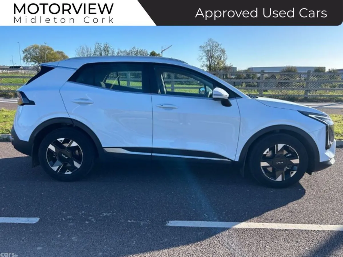 Kia Sportage SUV, Diesel Hybrid, 2026, White