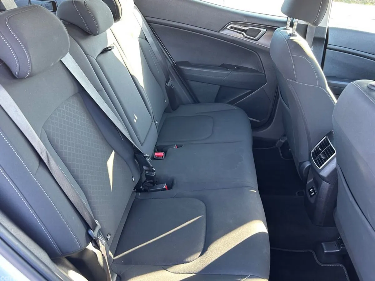 Kia Sportage SUV, Diesel Hybrid, 2026, White