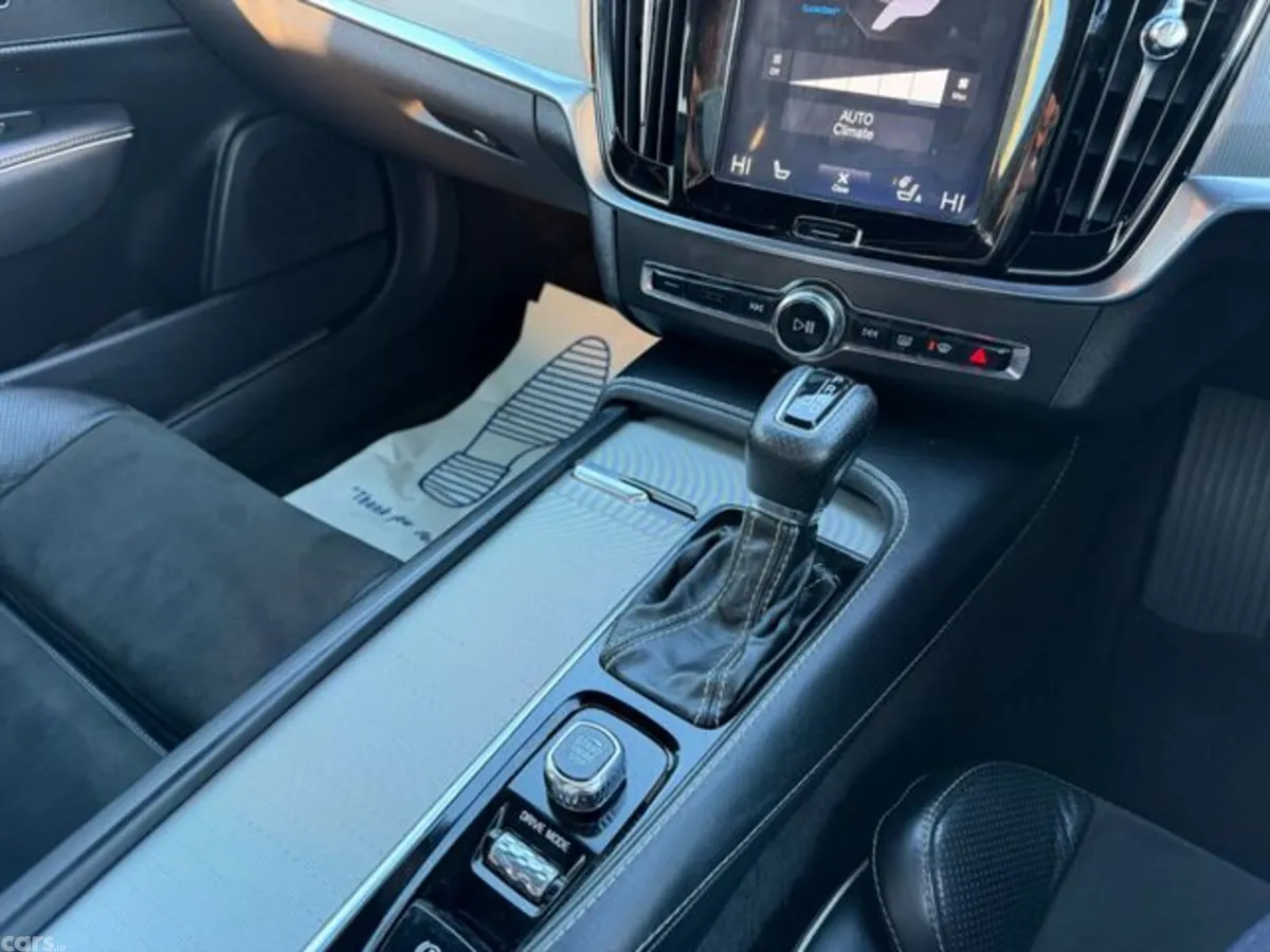 Volvo S90 Saloon, Diesel, 2018, Black