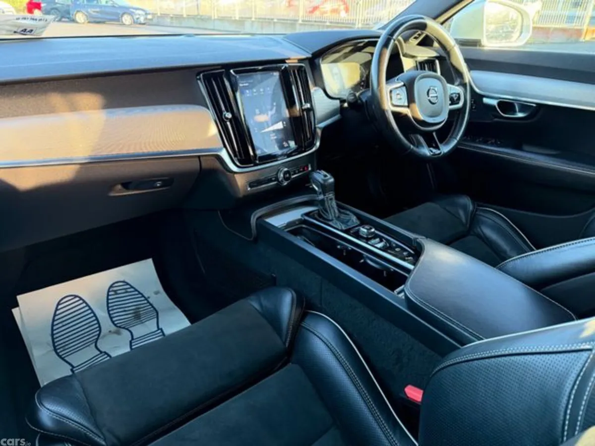 Volvo S90 Saloon, Diesel, 2018, Black