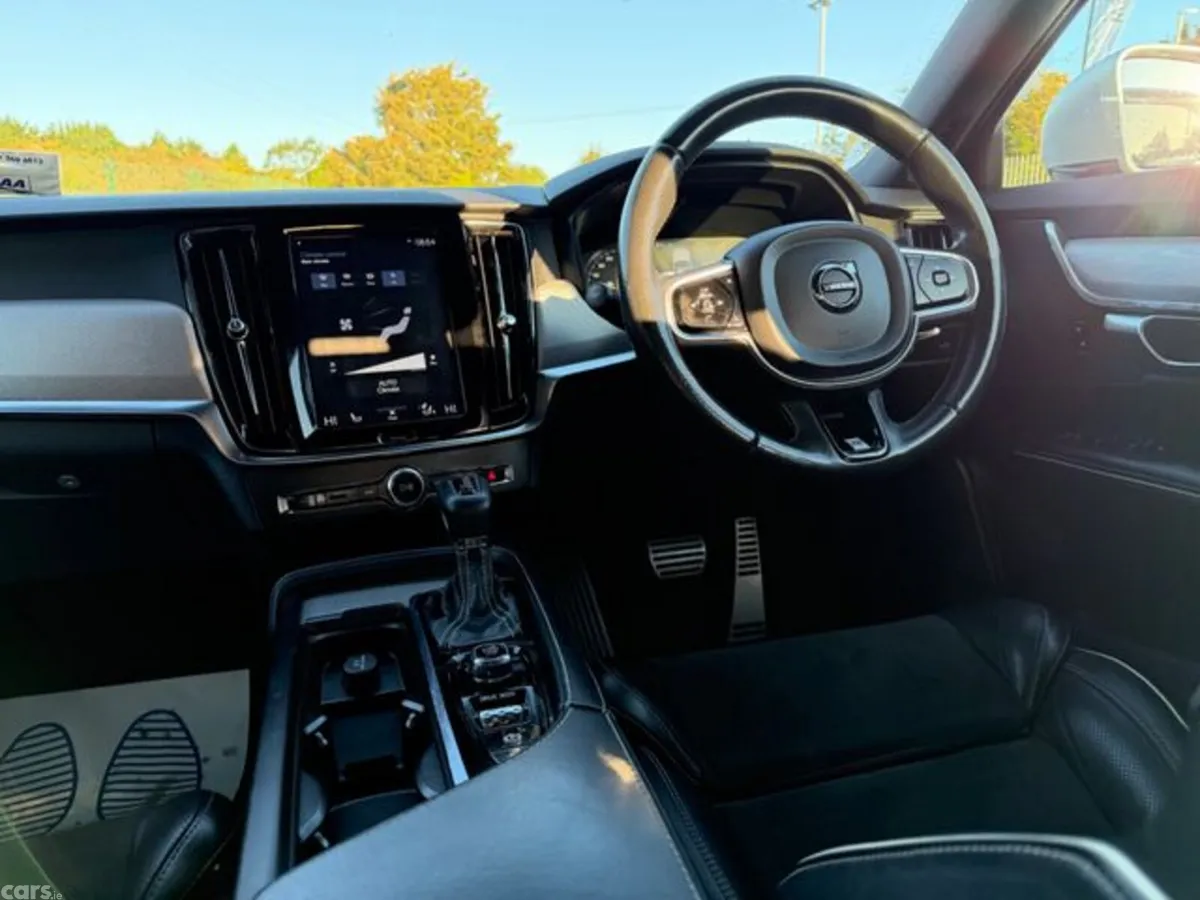 Volvo S90 Saloon, Diesel, 2018, Black