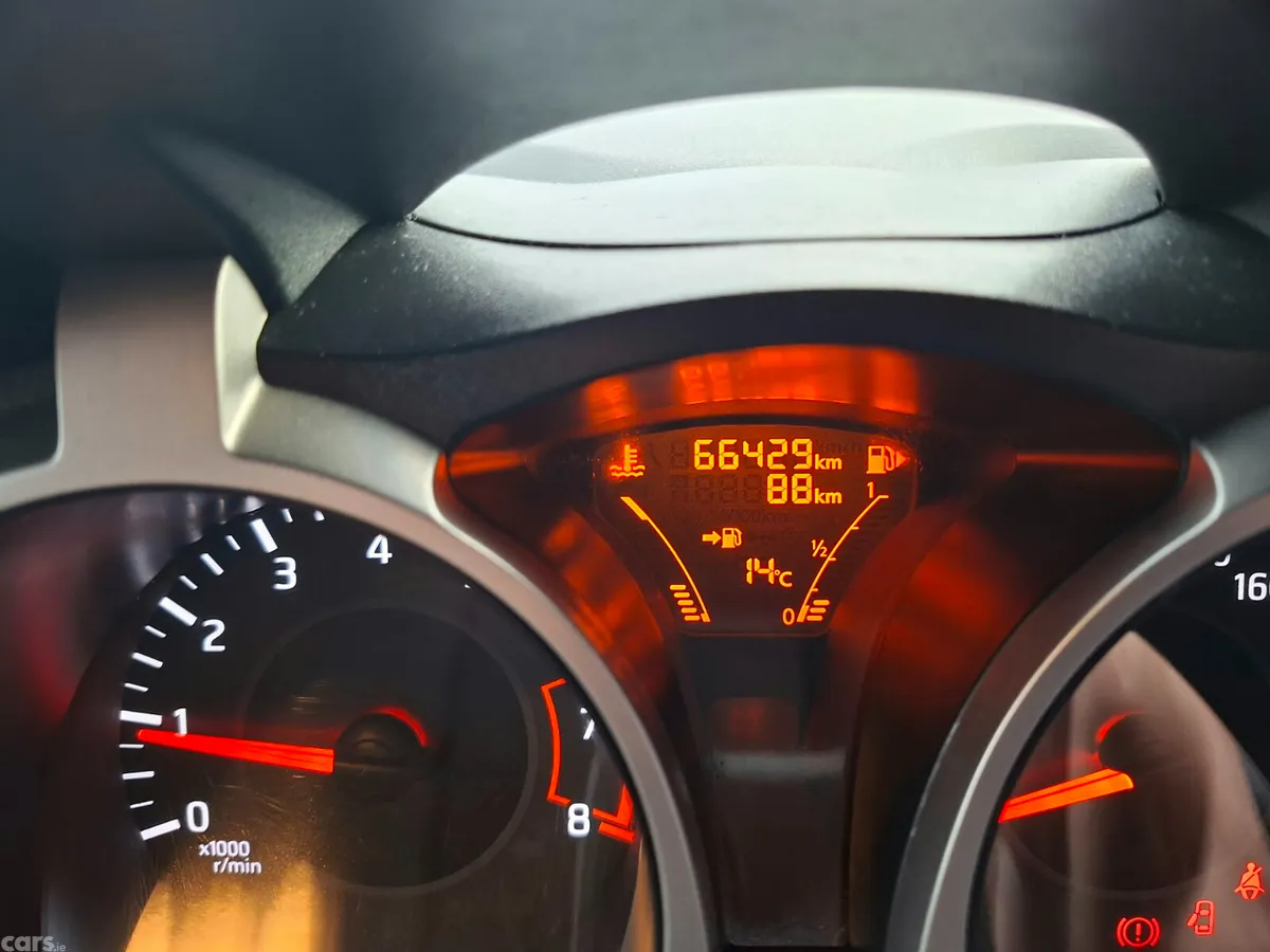 Nissan Juke SUV, Petrol, 2017, Red
