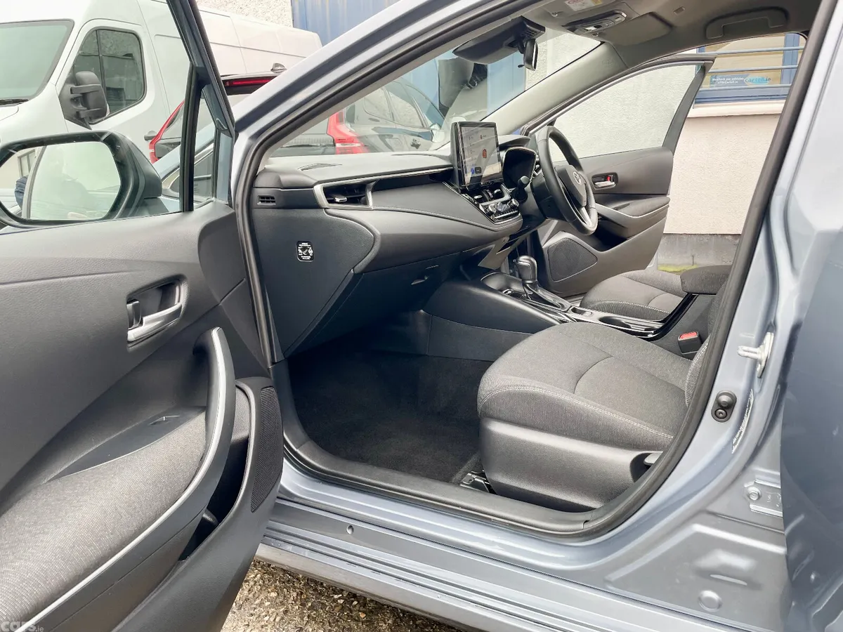 Toyota Corolla Saloon, Petrol Hybrid, 2024, Grey