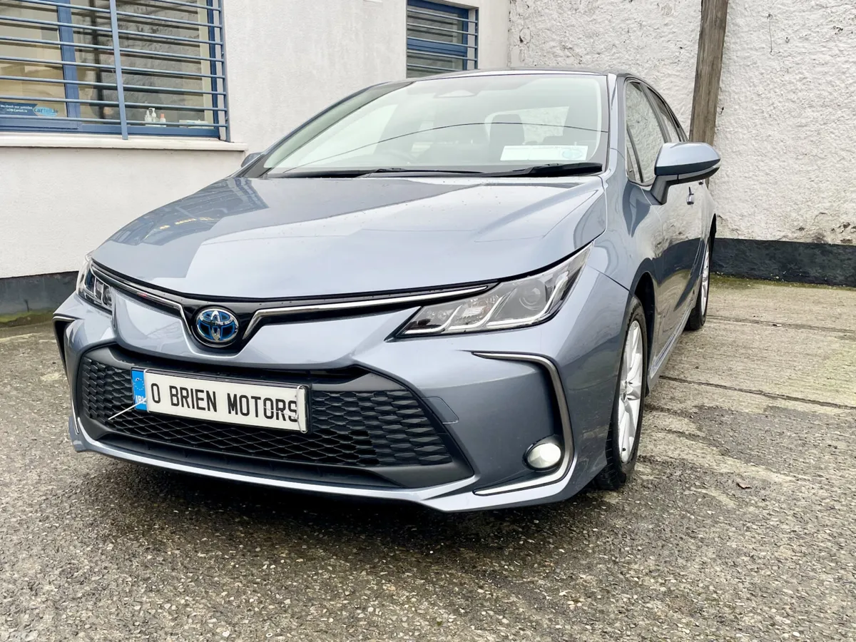 Toyota Corolla Saloon, Petrol Hybrid, 2024, Grey